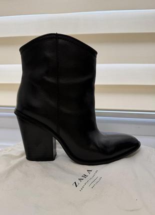 Жіночі ботильйони zara чорні шкіряні