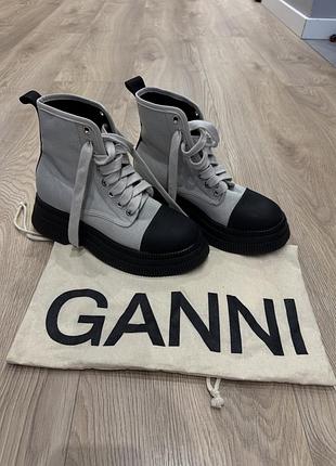 Черевики жіночі ganni світло сірі