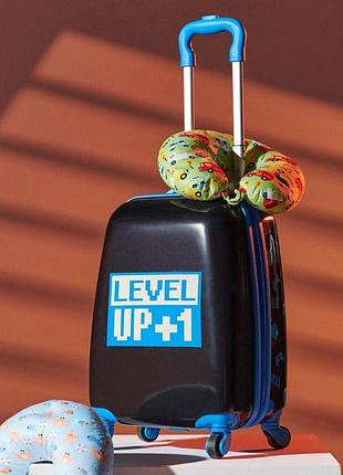 Валіза для хлопчиків level up+1 чорна з синім