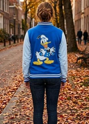 Бомбер женский disney с дональд козырьком m