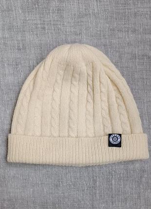 Шерстяная шапка от icewear.