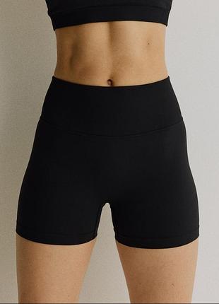 Шорти жіночі h&m move чорні спортивні в рубчик розмір s