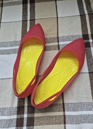 Балетки жіночі crocs червоні