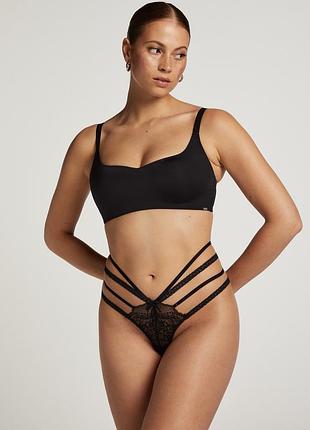 Чорні трусики стрінги hunkemöller, розмір s