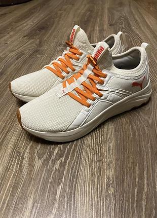 Кросівки жіночі puma білі з помаранчевими шнурками