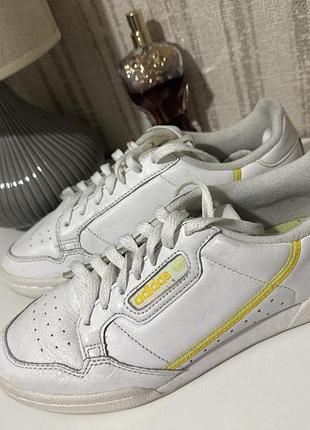 Кросівки універсальні adidas оплата на картку