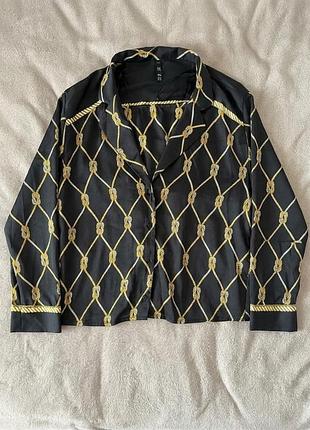 Жіноча сорочка zara атласна чорна із золотистим принтом ланцюгами