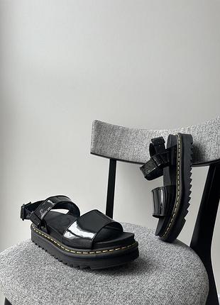 Класичні чорні босоніжки тапки сандалі взуття dr martens