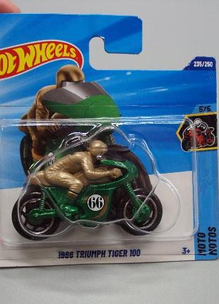 Модель hot wheels зелений мотоцикл мотоцикліст moto motos 1966 triumph tiger 100 тріумф №19071с