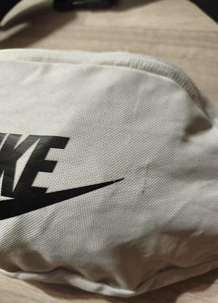 Банaнка nike 3