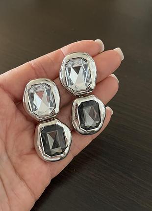 Серьги серые с кристаллами 5