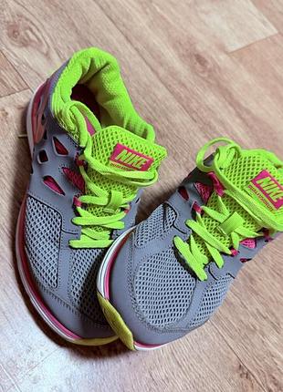 Кросівки жіночі nike dual fusion ,кросівки ,спортивні