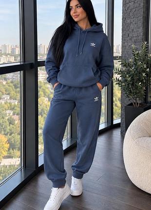 Спортивный костюм adidas