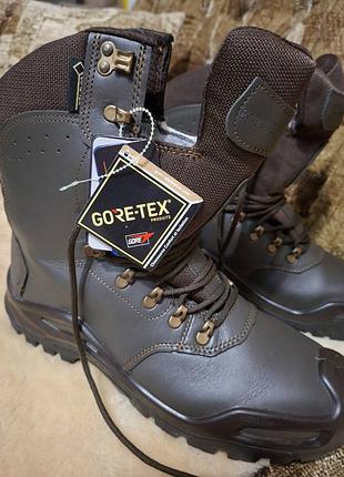 Взуття чоловіче gore-tex берці утеплені коричневі