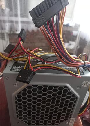 Продам качественный блок питания 1stplayer 450w (модель pps-450pls). мощность 450w (+12v до 37a/444w). работает тихо, без сбоев, вентилятор 120мм.