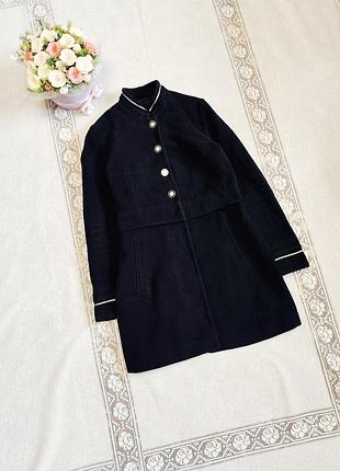 Эффектное черное пальто-пиджак zara basic в стиле милитари 2
