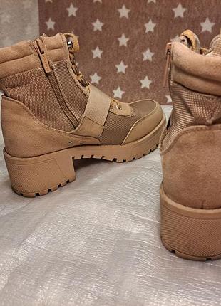 Замшеві демісезонні ботильйони на тракторній підошві 36 розмір, 23 см