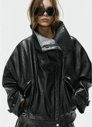 Жіноча байкерська куртка zara чорна