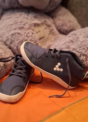 Легкие высокие веганские подростковые кроссовки vivobarefoot primus bootie ii all weather 35 р. 22 с