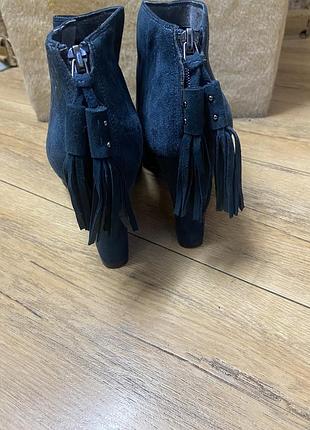 Замшевые ботильоны clarks kankan buzz 4