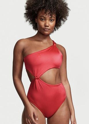 Суцільний купальник від victoria's secret. оригінальний асиметричний крій. розмір л.