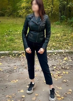 Куртка жіноча шкіряна косуха чорна