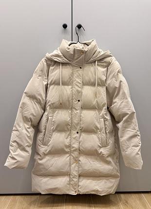 Пуховик жіночий zara бежевий