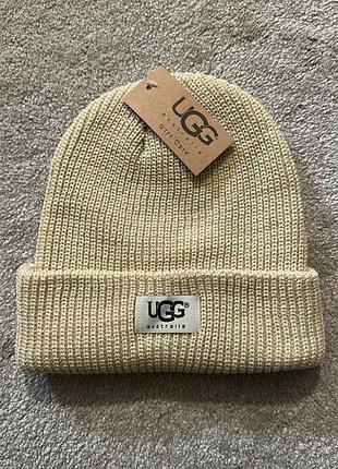 Шапка  ugg в'язана 6