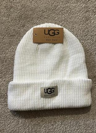 Шапка  ugg в'язана 4