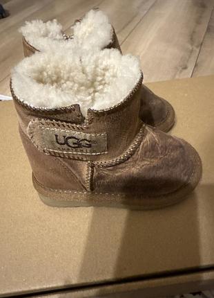 Натуральні зимові  дитячі угги ugg australia, розмір 21 (устілка 13.5 см) оригінал