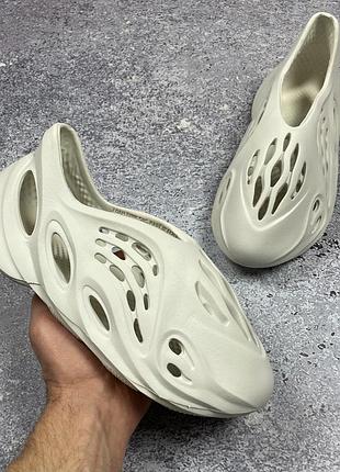 Сабо кроксы adidas yeezy foam runner