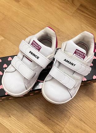 Кросівки для дівчинки adidas білі 22 розмір
