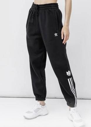 Штани adidas adicolor 3d trefoil fleece pants