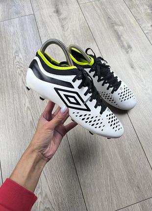 Футбольні бутси umbro velocita