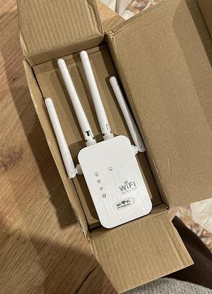 Мережевий адаптер wifi ретранслятор з 4 антенами