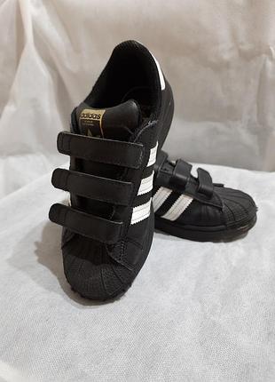 Кросівки дитячі adidas superstar чорні з білими смужками