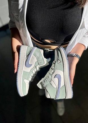 Кроссовки женские jordan retro серые с фиолетовым