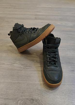 Кросівки чоловічі nike court borough mid winter хакі 41