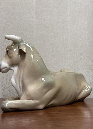 Фарфоровая статуэтка lladro «бык». 3