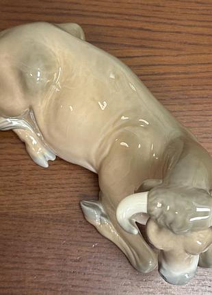 Фарфоровая статуэтка lladro «бык». 9