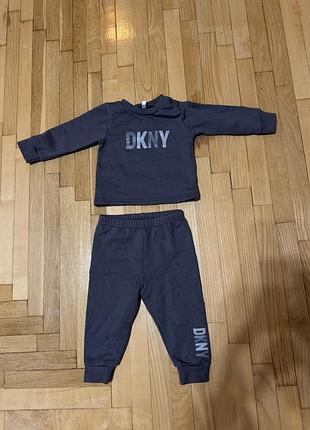 Костюм для хлопчиків dkny темно-сірий флісовий 6-12 місяців