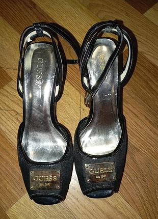 Босоніжки guess