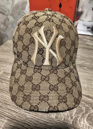 Бейсболка унісекс gucci з монограмою та вишивкою ny