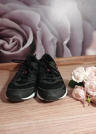 Кросівки жіночі asics чорні 2