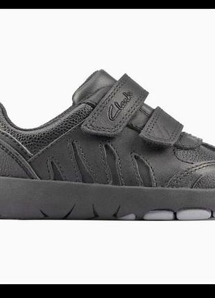 Круті шкіряні кросівки clarks rex