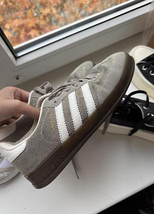 Кросівки жіночі adidas gazelle сірі