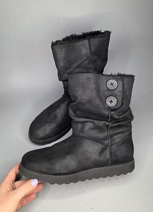 Теплі чоботи skechers