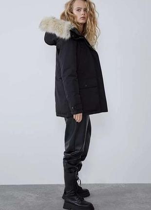 Парка жіноча zara чорна водостійка з капюшоном