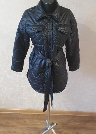 Стильна стьобана куртка-сорочка з поясом (р. 158 / xs-s)