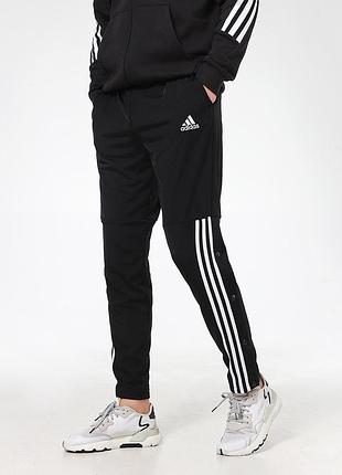 Класні спортивні штани плащівка adidas оригінал р.152